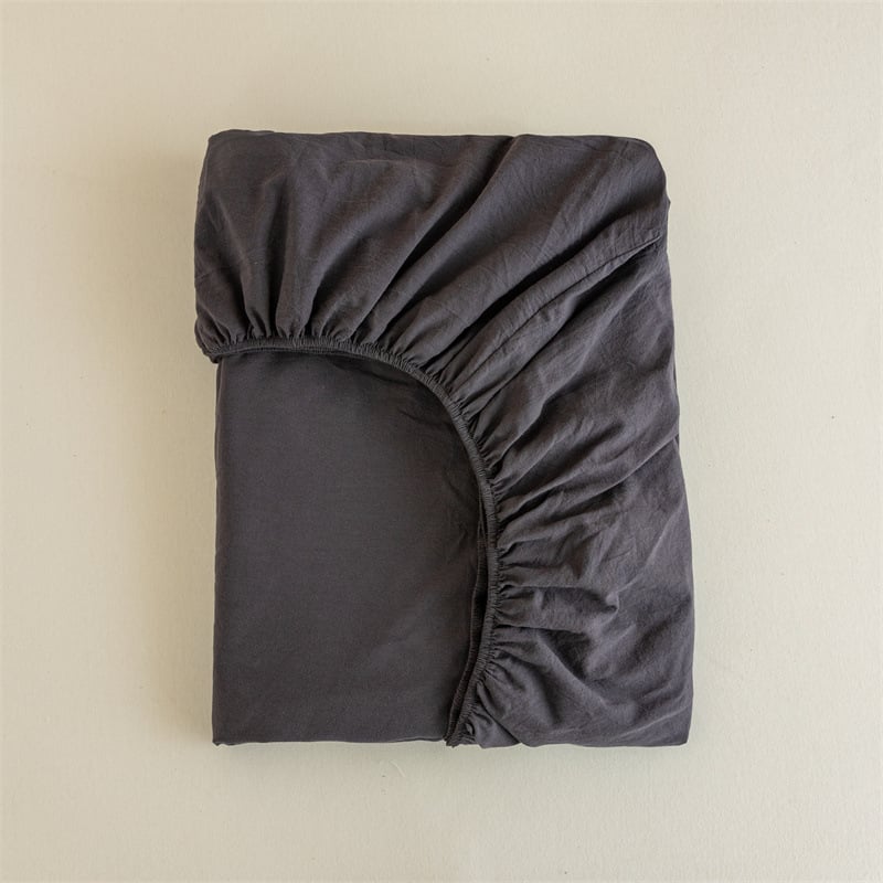 Čiužinio uždangalas su guma – japoniško stiliaus, 100% medvilnė, siūlų dažymas (yarn-dyed), skalbiamas, vienarūšis raštas, audinio tankis 133x72, siūlų skaičius 40