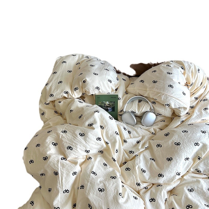 Išplautų medvilnės keturių dalių patalynės komplektas, Twill audinys, reaktyvus spausdinimas ir dažymas, raštai: animacinių filmų personažai ir augalai