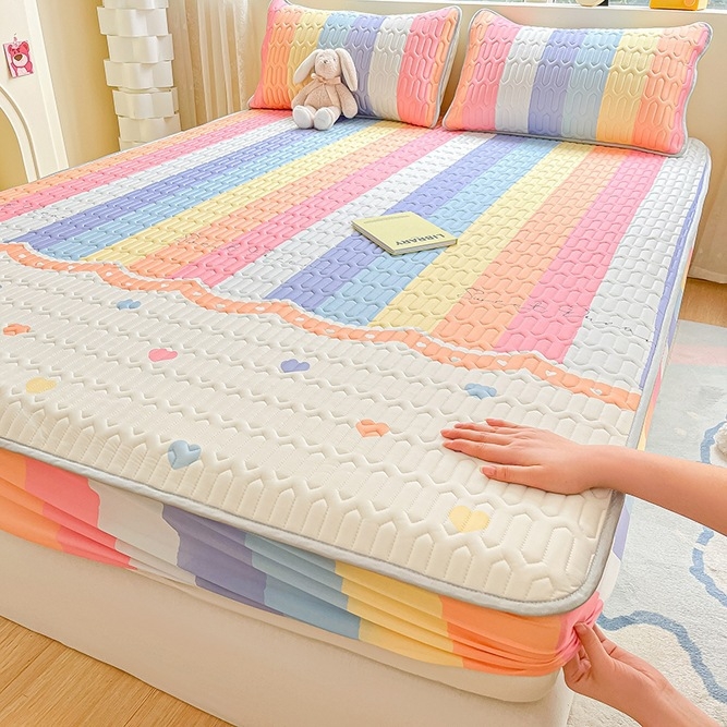 Trys dalių natūralaus latekso čiužinio apsaugos komplektas – spausdinta uždanga, pritaikomas, latekso turinys >90%, audinio spausdinimas