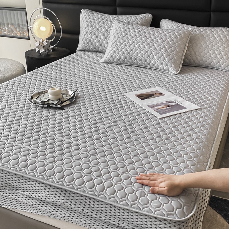 Trys dalių natūralaus latekso čiužinio apsaugos komplektas – spausdinta uždanga, pritaikomas, latekso turinys >90%, audinio spausdinimas