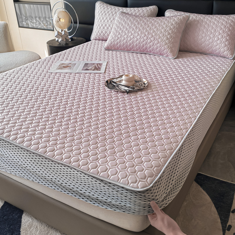 Trys dalių natūralaus latekso čiužinio apsaugos komplektas – spausdinta uždanga, pritaikomas, latekso turinys >90%, audinio spausdinimas