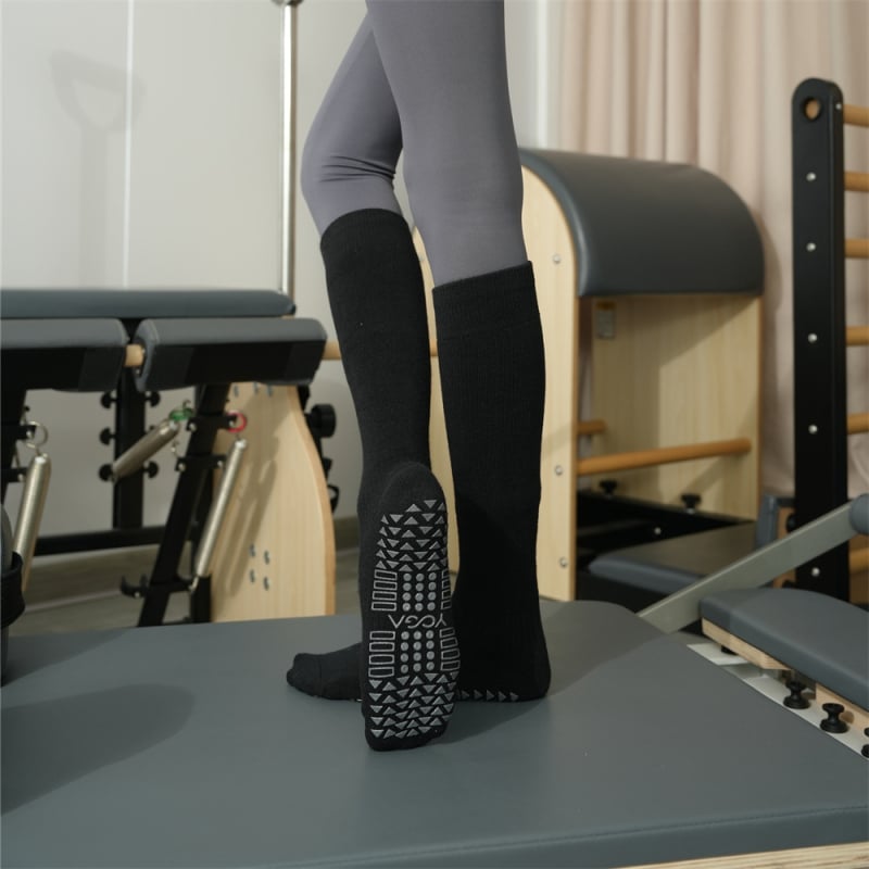 Kokvilnas neslīdošas jogas zeķes ar augstu galu, sievietēm 18-40 g., rudens-zima, 70-80% kokvilnas