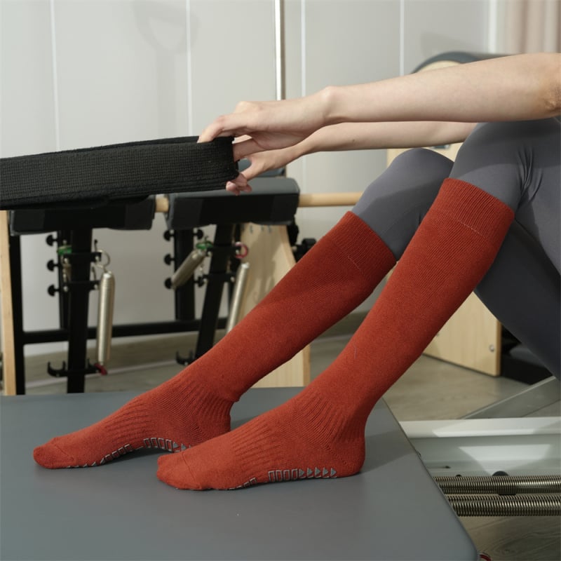 Kokvilnas neslīdošas jogas zeķes ar augstu galu, sievietēm 18-40 g., rudens-zima, 70-80% kokvilnas