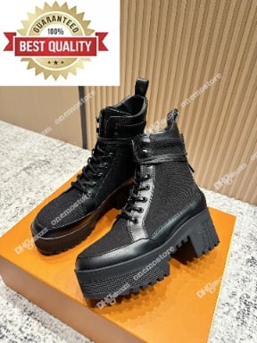 Vyriniai Martin batai su apvaliu nosimi, priekyje raišteliai, stora padas, vidutinio aukščio kulnas 6–8 cm, viršus iš karvės odos.