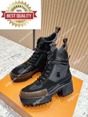 Vyriniai Martin batai su apvaliu nosimi, priekyje raišteliai, stora padas, vidutinio aukščio kulnas 6–8 cm, viršus iš karvės odos.