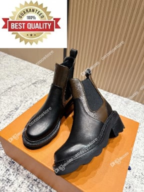 Vyriniai Martin batai su apvaliu nosimi, priekyje raišteliai, stora padas, vidutinio aukščio kulnas 6–8 cm, viršus iš karvės odos.