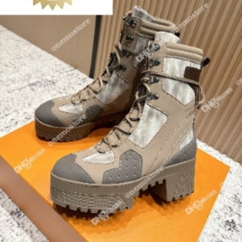 Vyriniai Martin batai su apvaliu nosimi, priekyje raišteliai, stora padas, vidutinio aukščio kulnas 6–8 cm, viršus iš karvės odos.