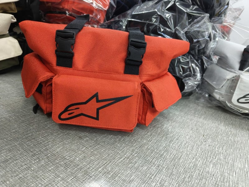 Кръстосана през рамо чанта за велосипед, водоустойчива, 2,5 л капацитет, с подплата