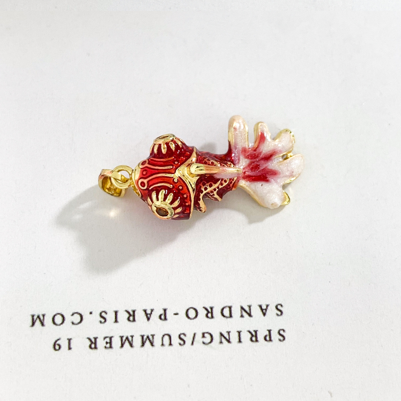 Varinis pakabukas su tikru auksiniu paviršiumi, koi žuvies motyvas, mados stilius