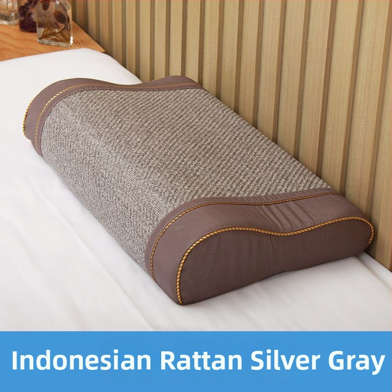 Medvilninis pagalvių užvalkalas, paprasto audimo (plokščio pynimo) audinys, reaktyvus dažymas, šiuolaikiškas minimalistinis stilius.