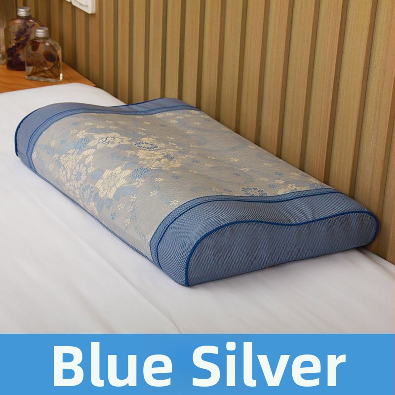 Medvilninis pagalvių užvalkalas, paprasto audimo (plokščio pynimo) audinys, reaktyvus dažymas, šiuolaikiškas minimalistinis stilius.