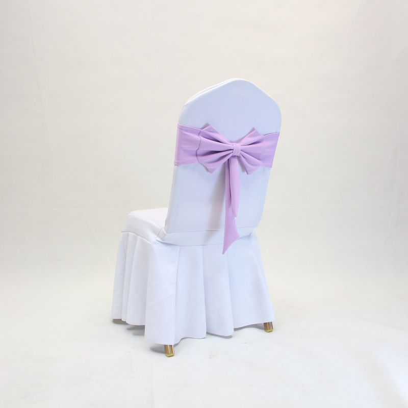 Banketinė elastinga kėdės danga su gėlių dekoru nugaroje, be kaspinėlio, stačiakampio formos, elastinis audinys