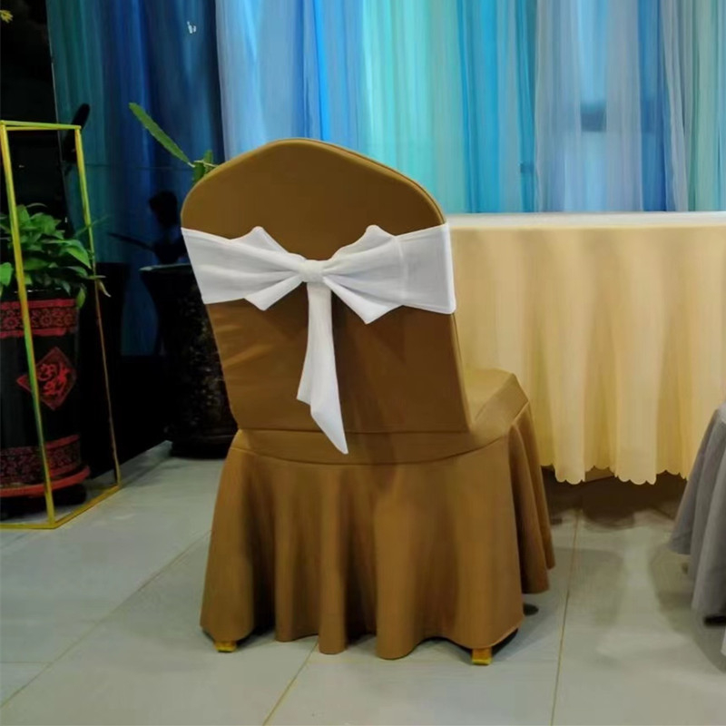 Banketinė elastinga kėdės danga su gėlių dekoru nugaroje, be kaspinėlio, stačiakampio formos, elastinis audinys