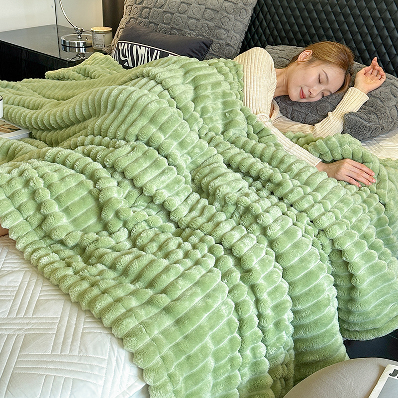 Väike pleed (veluur tekstuur; geomeetriline muster; lihtne ja kaasaegne stiil; sobib kontorisse lühiajaks un tudengite korteritesse)