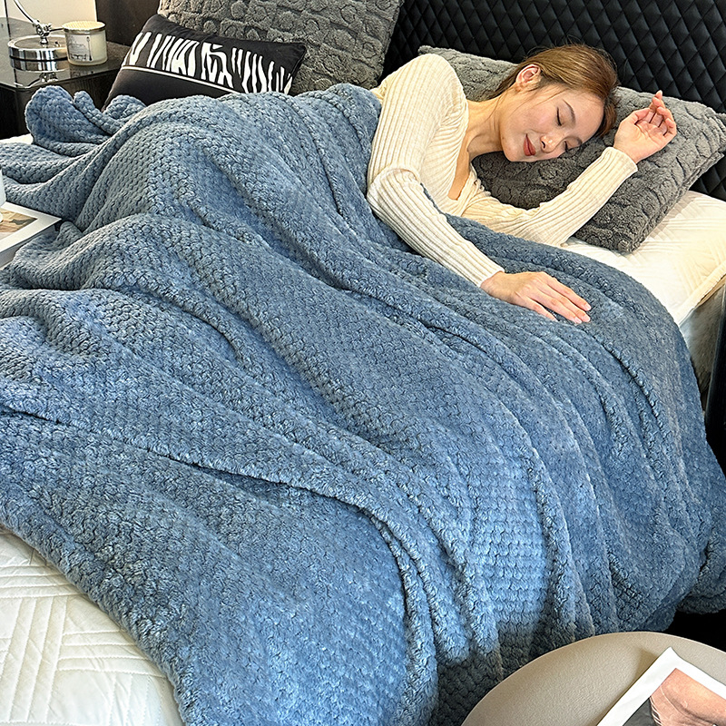 Väike pleed (veluur tekstuur; geomeetriline muster; lihtne ja kaasaegne stiil; sobib kontorisse lühiajaks un tudengite korteritesse)