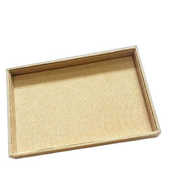 Metāla rotaslietu izstādes trauks ar 12 nodalījumiem – gredieniem, kaklarotām, rokassprādzēm un kuloniem; mākslinieciskais stils, izcelsme: Jilin, 2025. gada pavasaris