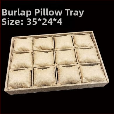 Metāla rotaslietu izstādes trauks ar 12 nodalījumiem – gredieniem, kaklarotām, rokassprādzēm un kuloniem; mākslinieciskais stils, izcelsme: Jilin, 2025. gada pavasaris