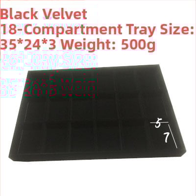 Metāla rotaslietu izstādes trauks ar 12 nodalījumiem – gredieniem, kaklarotām, rokassprādzēm un kuloniem; mākslinieciskais stils, izcelsme: Jilin, 2025. gada pavasaris