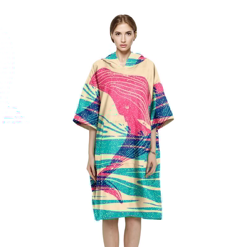 Dėvimas rankšluosčio chalatas su gobtuvu, sugeriantis, dvipusis velūras, svoris 200–300 g, siūlai 150D — Chiti