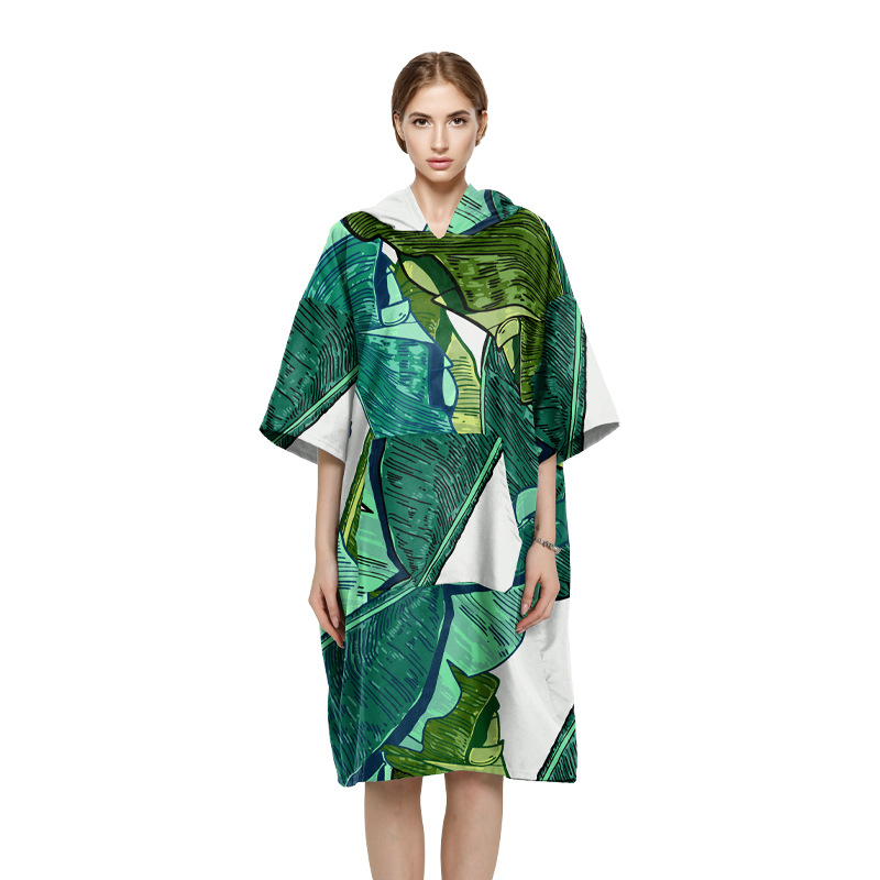 Dėvimas rankšluosčio chalatas su gobtuvu, sugeriantis, dvipusis velūras, svoris 200–300 g, siūlai 150D — Chiti