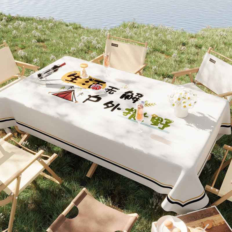 PVC staltiesė kempingui, atspari vandeniui ir aliejui, apsauga nuo nudegimų ir šilumos izoliacija, stačiakampio formos su gėlių raštu, šiuolaikiškas stilius