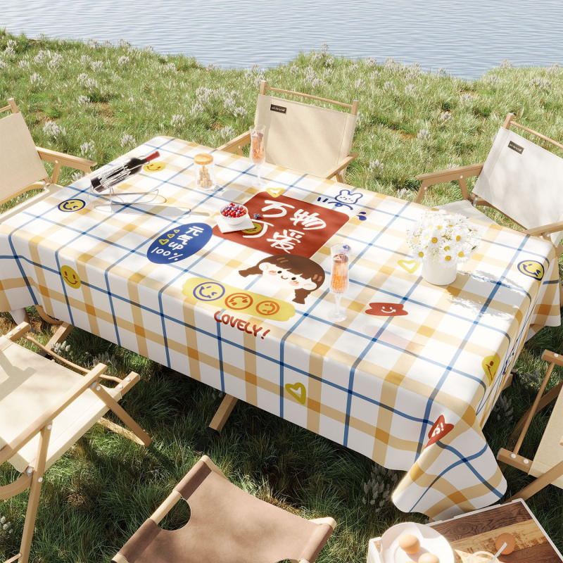 PVC staltiesė kempingui, atspari vandeniui ir aliejui, apsauga nuo nudegimų ir šilumos izoliacija, stačiakampio formos su gėlių raštu, šiuolaikiškas stilius