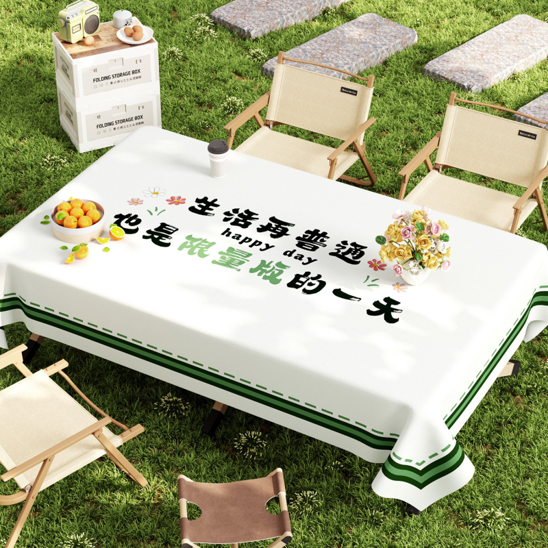 PVC staltiesė kempingui, atspari vandeniui ir aliejui, apsauga nuo nudegimų ir šilumos izoliacija, stačiakampio formos su gėlių raštu, šiuolaikiškas stilius