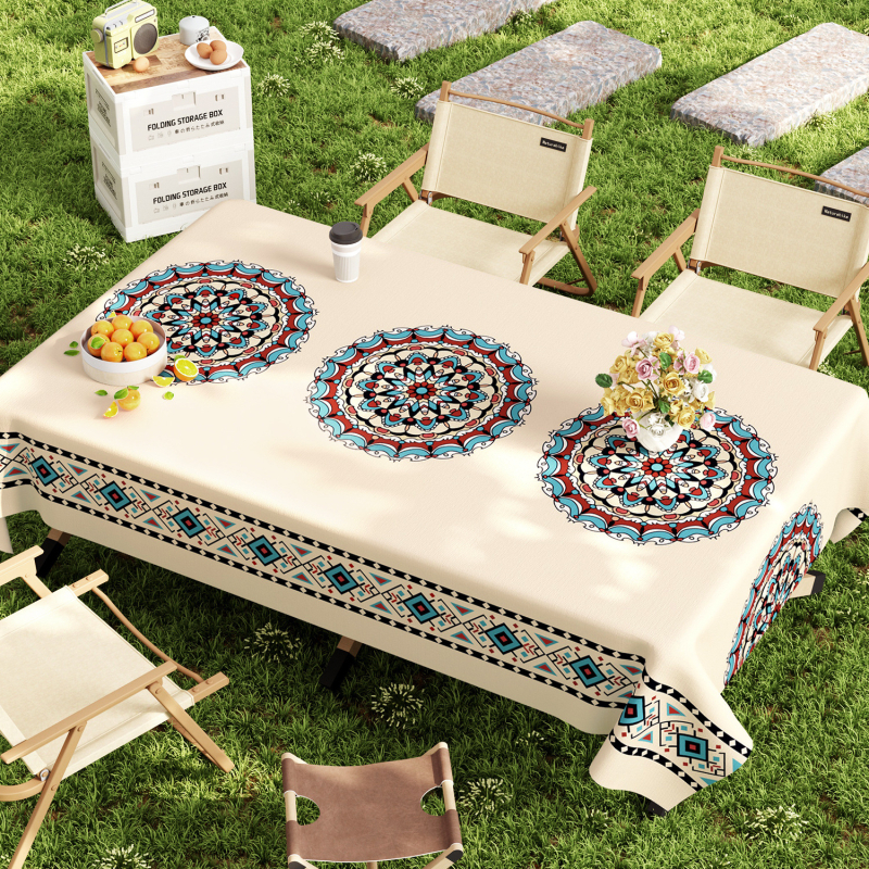 PVC staltiesė kempingui, atspari vandeniui ir aliejui, apsauga nuo nudegimų ir šilumos izoliacija, stačiakampio formos su gėlių raštu, šiuolaikiškas stilius