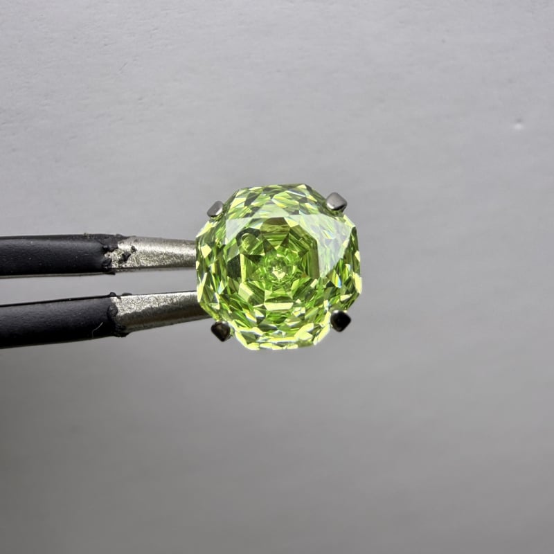 Σκουλαρίκια-καρφιά από κράμα τιτάνιου με ζιρκόν κρύσταλλο και επεξεργασία ζιρκόνια, unisex minimalist