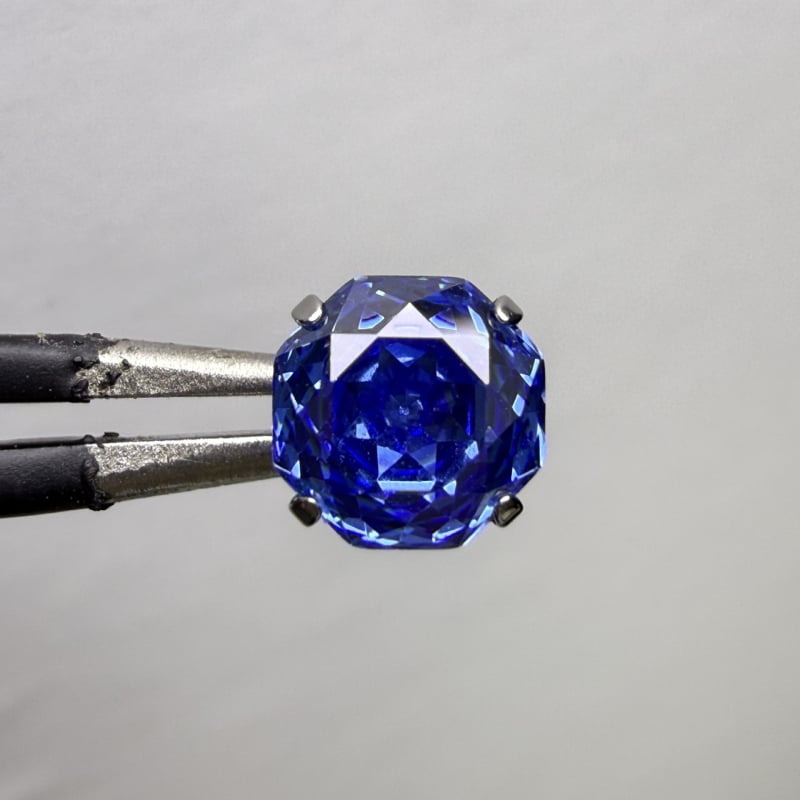 Σκουλαρίκια-καρφιά από κράμα τιτάνιου με ζιρκόν κρύσταλλο και επεξεργασία ζιρκόνια, unisex minimalist