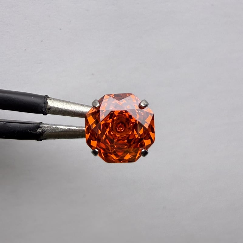 Σκουλαρίκια-καρφιά από κράμα τιτάνιου με ζιρκόν κρύσταλλο και επεξεργασία ζιρκόνια, unisex minimalist