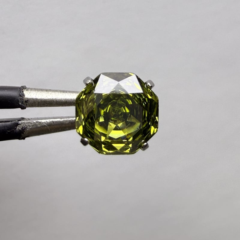 Σκουλαρίκια-καρφιά από κράμα τιτάνιου με ζιρκόν κρύσταλλο και επεξεργασία ζιρκόνια, unisex minimalist