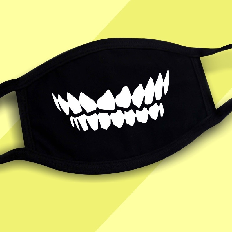 Kaukė su karikatūrine kaukole Šiba Inu išraiška, spauda, medvilnė, karikatūrinis raštas, pakabinamų ausų dizainas, dulkių apsauga