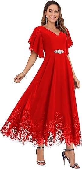 Шифонова вечерна рокля за шаферки с дълбоко V-образно деколте, дантела, къси ръкави, дълга пола, полиестер