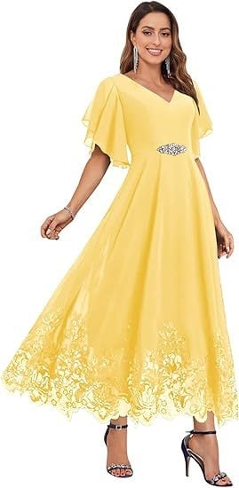 Шифонова вечерна рокля за шаферки с дълбоко V-образно деколте, дантела, къси ръкави, дълга пола, полиестер