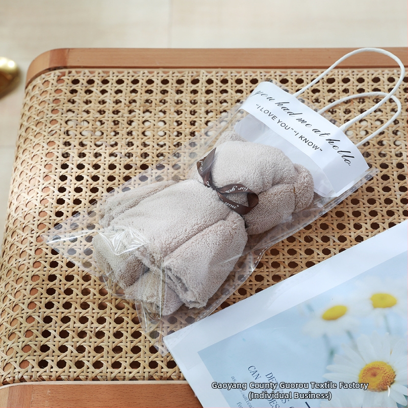 Koralinio fliso rankšluostis su lokio dizainu, paprastas audinys, 80–100 g