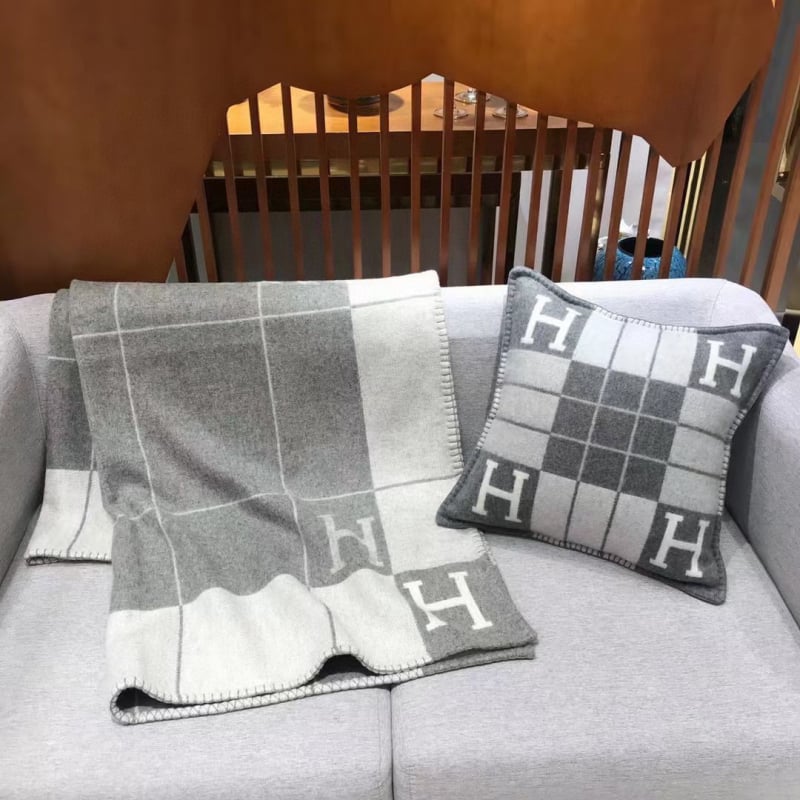 Deka s karikaturnim uzorkom, ovčja koža, 1000–1500 g, moderni minimalistički stil