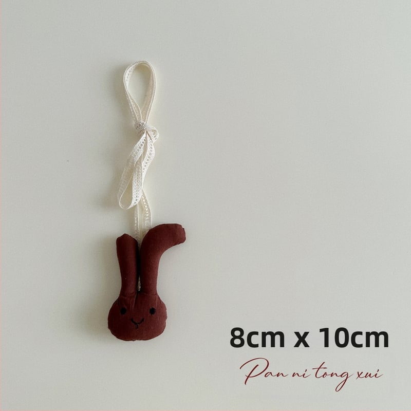 Bērnu kaklarota - rokām darināta, kokvilnas materiāls, karikatūras figūriņa ar 11 cm pagarināšanas ķēdi