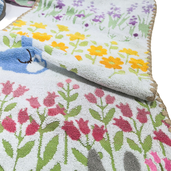 Veido rankšluostis iš 100% medvilnės, siuvinėtas jacquard ir kirptas velvetas, 100–120 g, 21 siūlų