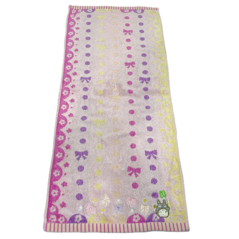 Veido rankšluostis iš 100% medvilnės, siuvinėtas jacquard ir kirptas velvetas, 100–120 g, 21 siūlų