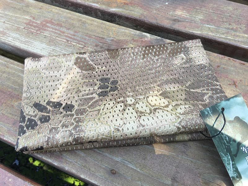 Sporta galvas šalle no neilona, svītrainais raksts, ārpuses lietošanai, pielāgošana pieejama