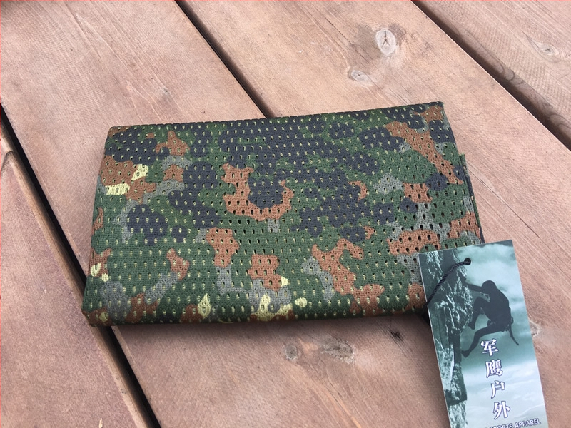 Sporta galvas šalle no neilona, svītrainais raksts, ārpuses lietošanai, pielāgošana pieejama