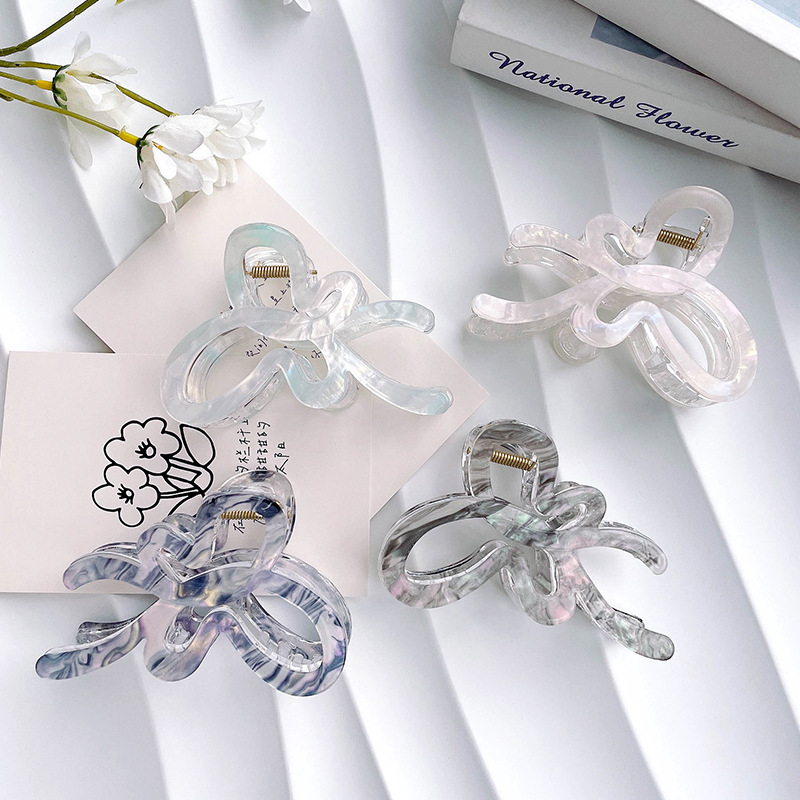 Щипка за коса с форма на акула, корейски стил; акрил; лепило; хващаща щипка; метално покритие; аксесоар за глава за жени; пролет 2025