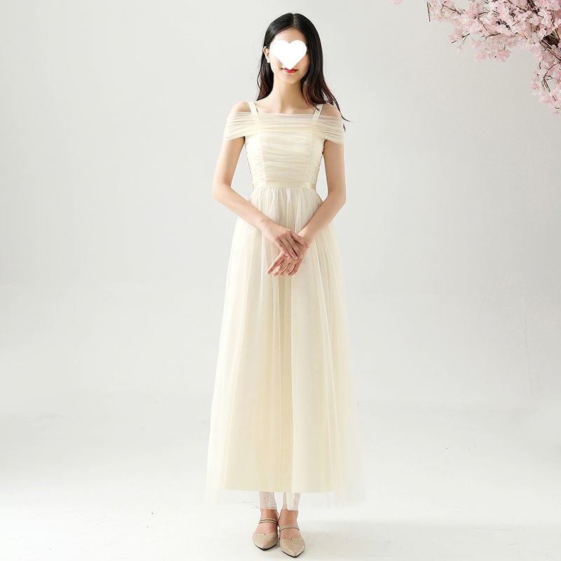 Рокля за шаферки за летни изпълнения - стройна кройка, елегантна, мрежеста полиестрова тъкан, дълга пола, 3/4 ръкав