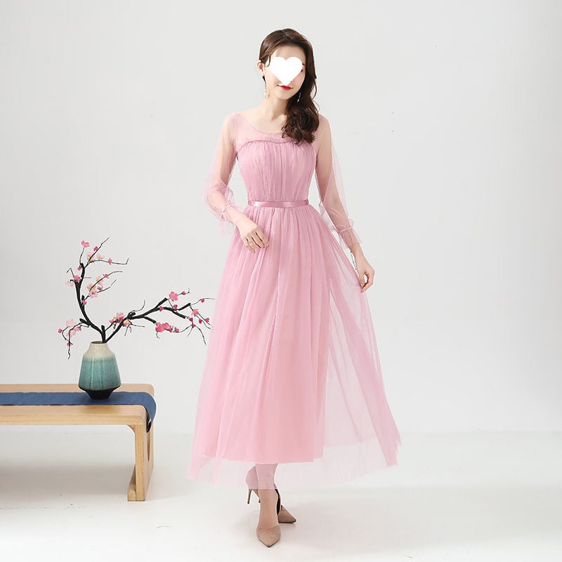 Рокля за шаферки за летни изпълнения - стройна кройка, елегантна, мрежеста полиестрова тъкан, дълга пола, 3/4 ръкав