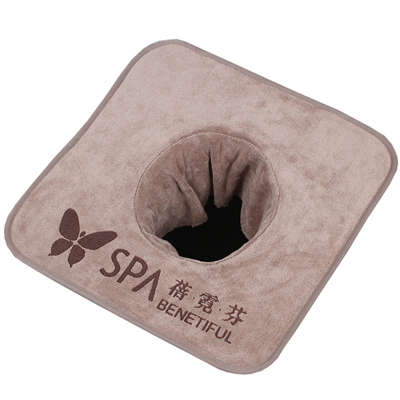 Masažo stalo rankšluostis su skylute, mikropluoštas 100D, svoris virš 200 g, siuvimas, pritaikymas