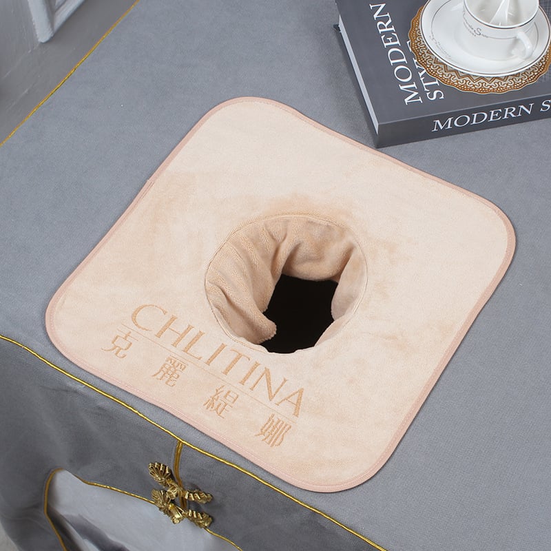 Masažo stalo rankšluostis su skylute, mikropluoštas 100D, svoris virš 200 g, siuvimas, pritaikymas