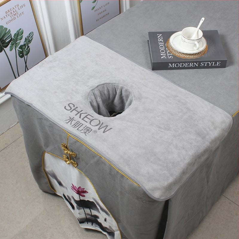 Masažo stalo rankšluostis su skylute, mikropluoštas 100D, svoris virš 200 g, siuvimas, pritaikymas