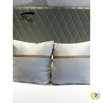 Viešbučio patalynės dekoro komplektas — modernus minimalistinis dizainas, vientisas raštas; Medžiaga: Kita; Raštas: Vienarūšis; Stilius: Kita; Stiliaus pozicija: Viešbutis