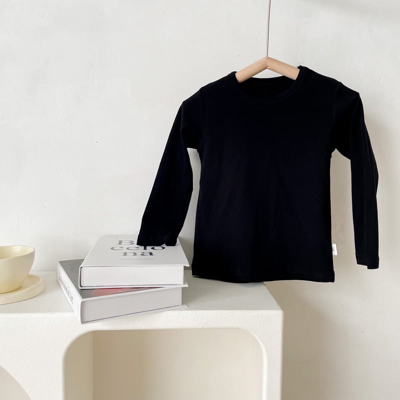 Vaikų marškinėliai su ilgomis rankovėmis iš medvilnės su apvaliu kaklu, vieno atspalvio modelis, švelnus audinys, 95% medvilnė 5% elastanas, tinkamas 0–1 metų amžiui